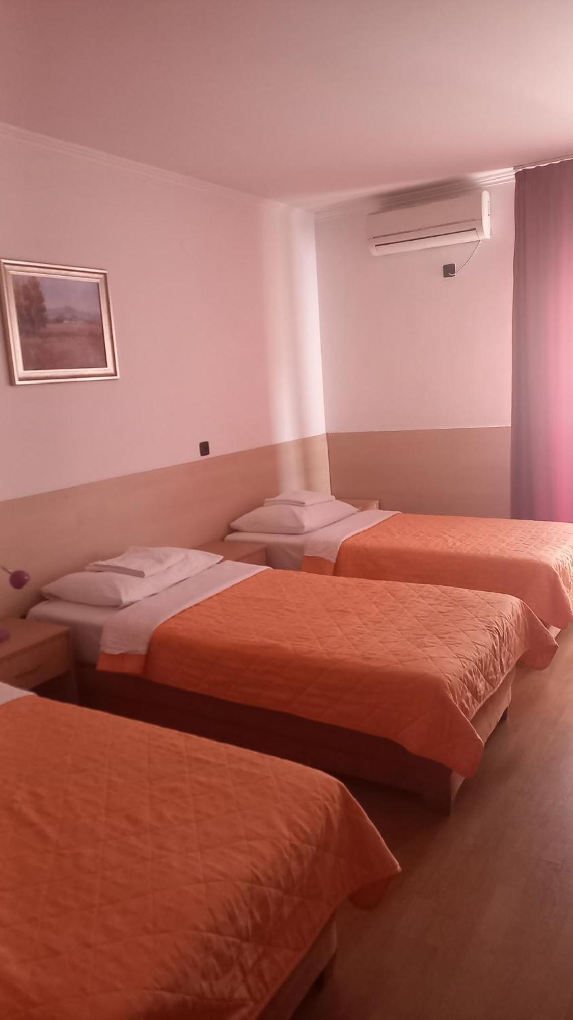 Hotel Viv Требинє Номер фото