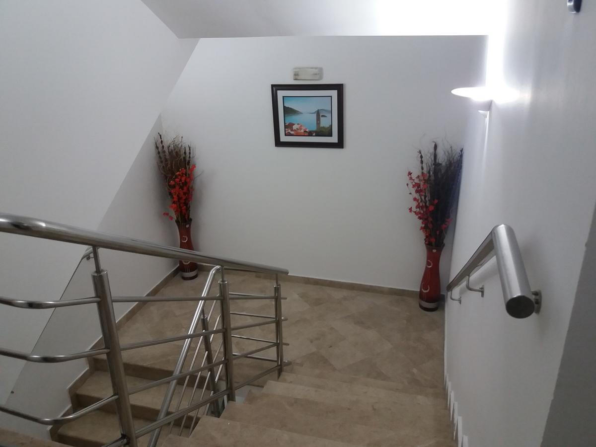 Hotel Viv Требинє Екстер'єр фото